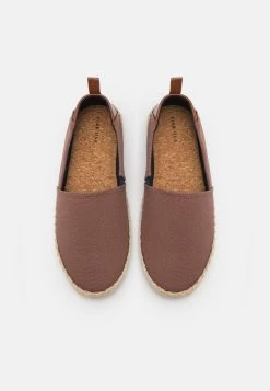 Pier One UNISEX - Espadrille - Brown 11 Pier One UNISEX - Espadrille - Brown -Pier One 31da881e18bf49df90b20d8e283884c8