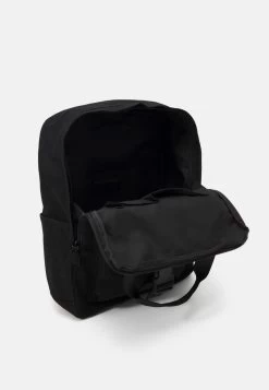 Pier One UNISEX - Tagesrucksack - Black 10 Pier One UNISEX - Tagesrucksack - Black -Pier One 62a5241b982f46fc8c2bf2263e9dfeca