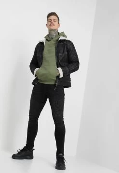 Pier One -Pier One 65e32336e1bc49e09fb12af3f36accf5