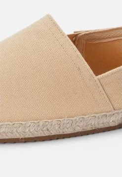 Pier One RENA ESPADRILLE UNISEX - Espadrille - Beige 13 Pier One RENA ESPADRILLE UNISEX - Espadrille - Beige -Pier One 7bf9f79cf7ad4df8a90b17f86d74fca8