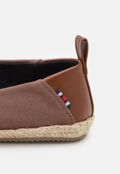 Pier One UNISEX - Espadrille - Brown 13 Pier One UNISEX - Espadrille - Brown -Pier One 9a52ce945a2849ed8945c8f267c0bb52