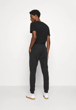 Pier One Jogginghose - Black 10 Pier One Jogginghose - Black -Pier One a1b709fa2c32431482f95b3eb7300192