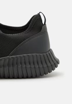 Pier One Sneaker Low - Black -Pier One da21a0204b9943a1b0a5be03e6d2430f